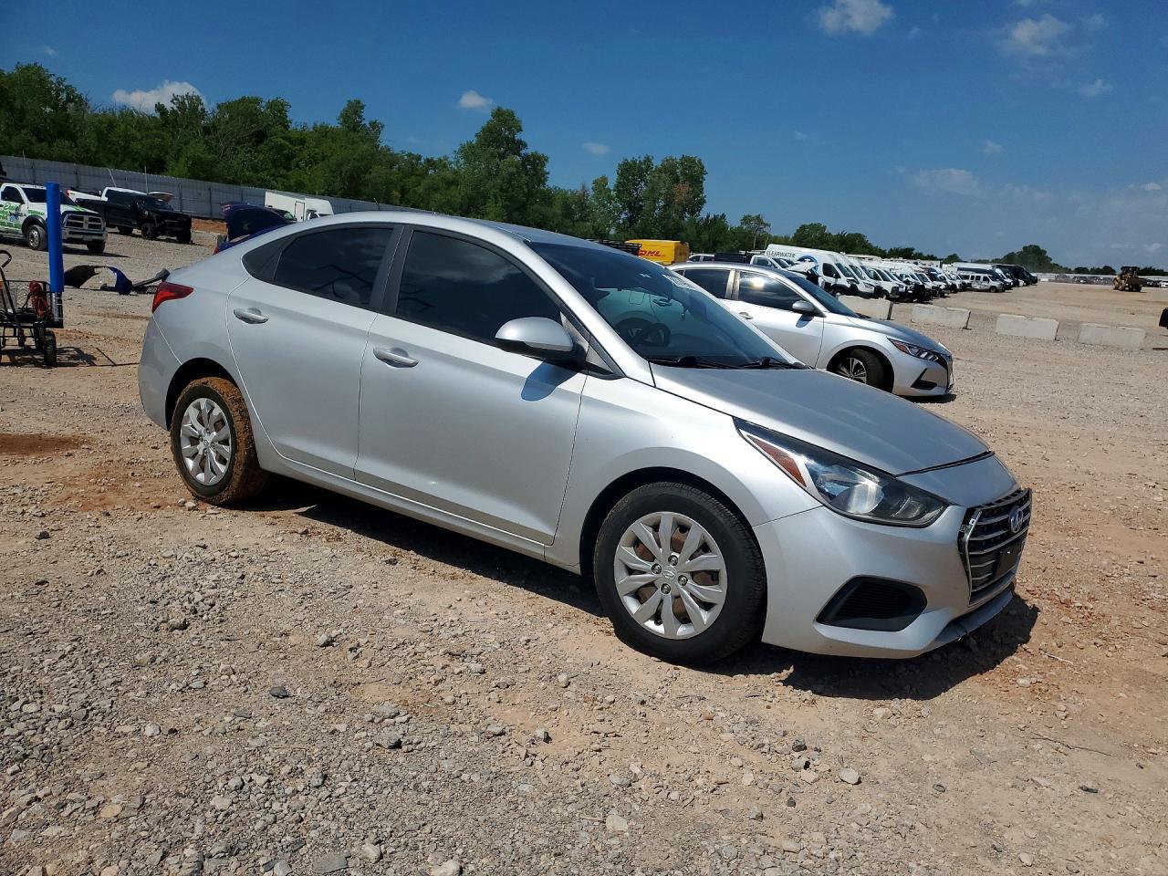 2019 Hyundai Accent Se - Фото 4