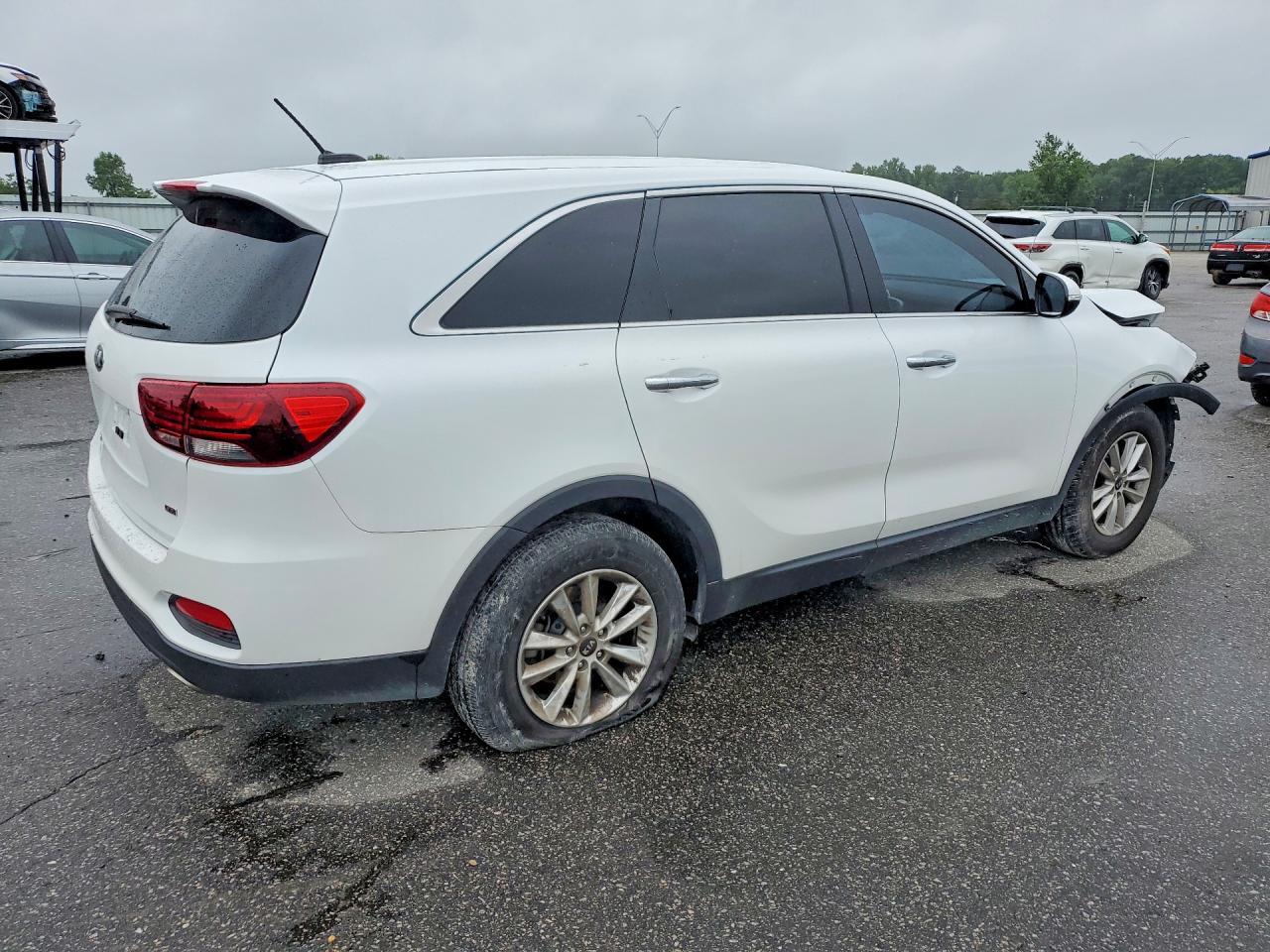 2020 Kia Sorento Lx - Фото 3
