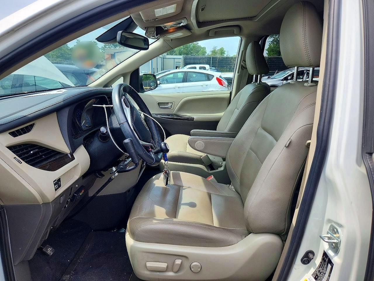 2020 Toyota Sienna Xle 8-Passenger - Фото 7