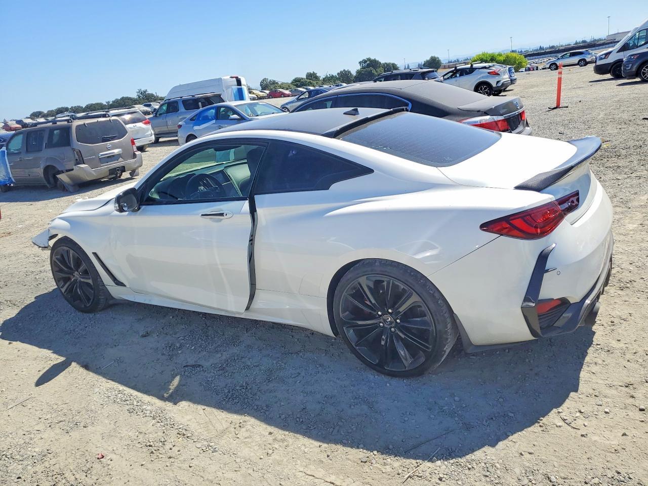 2021 Infiniti Q60 Red Sport 400 - Фото 2