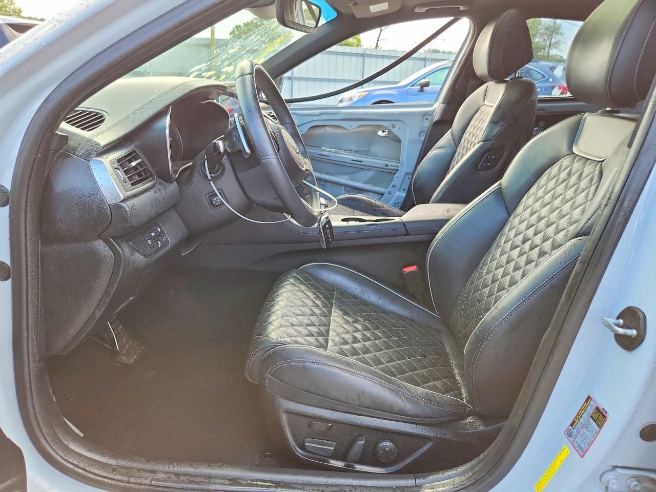 2019 Genesis G70 2.0T Advanced - Image 7