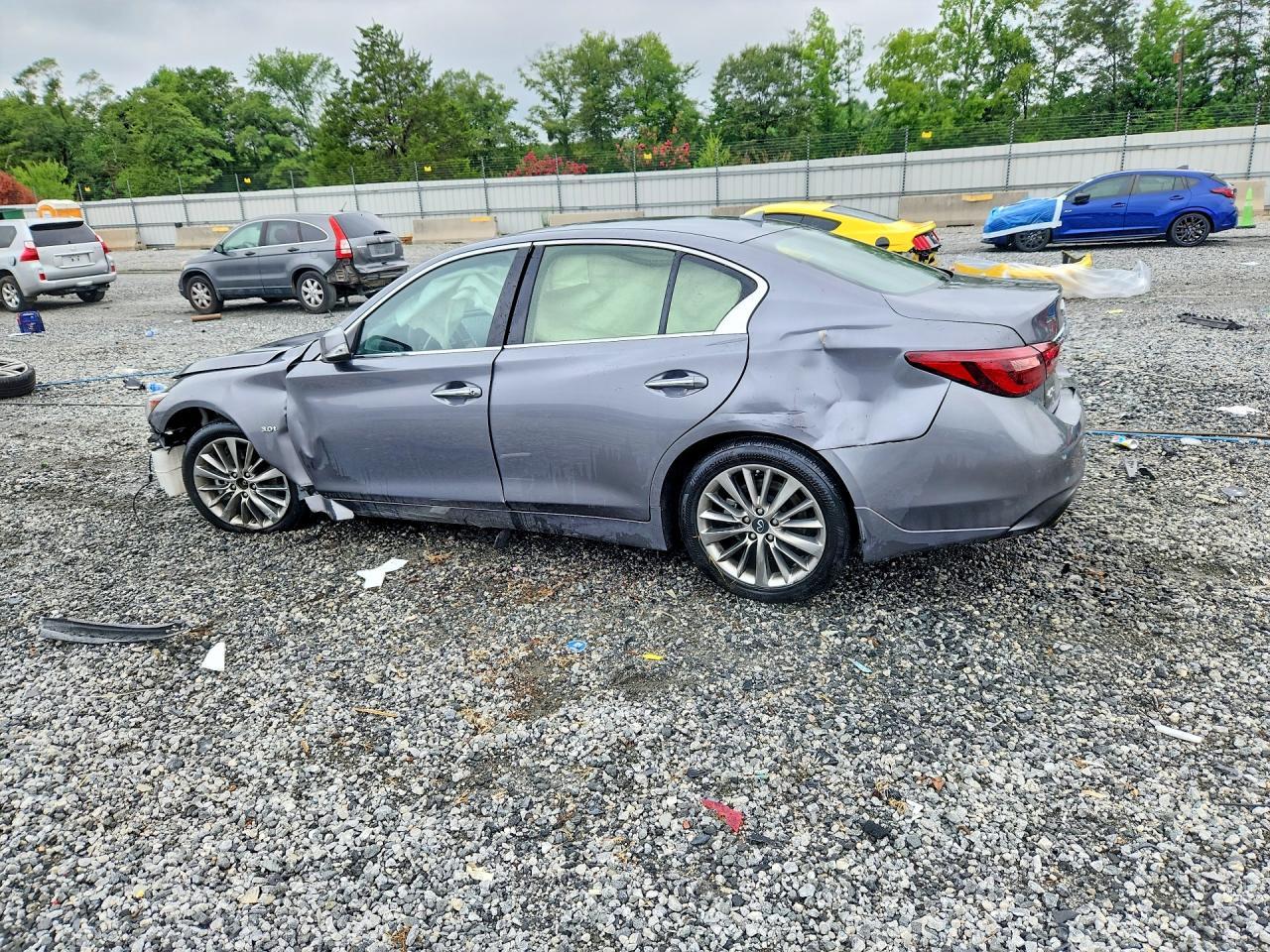 2019 Infiniti Q50 3.0T Luxe - Фото 2