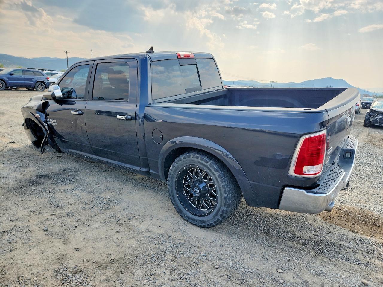 2017 Ram 1500 Laramie - Фото 2