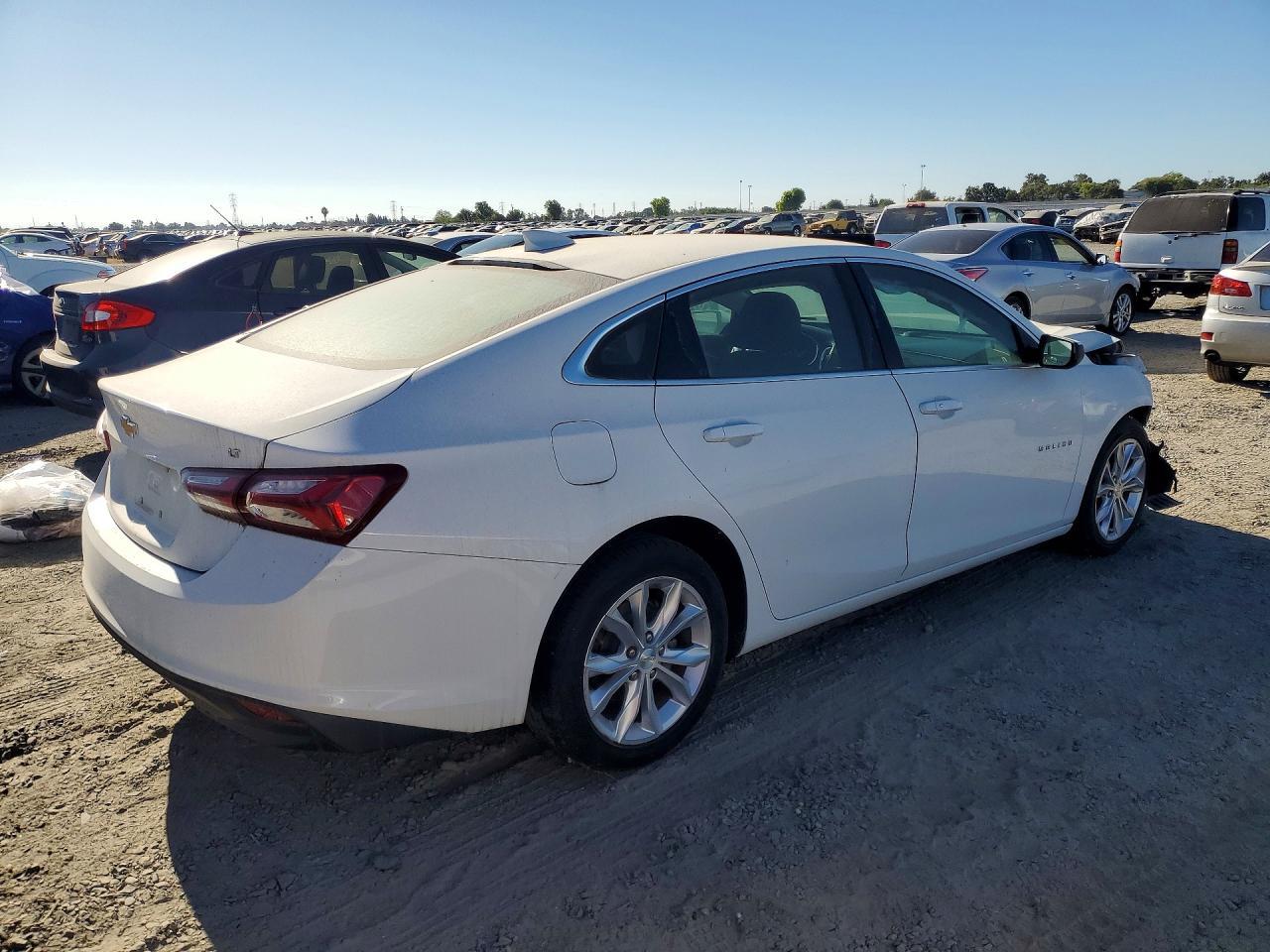 2020 Chevrolet Malibu Lt - Image 3