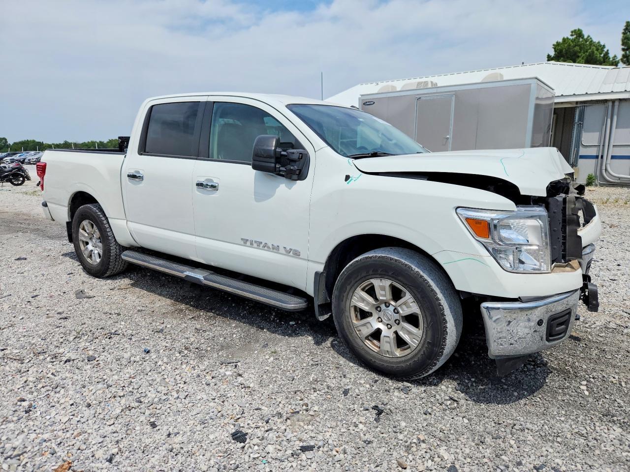 2019 Nissan Titan Sv - Image 4