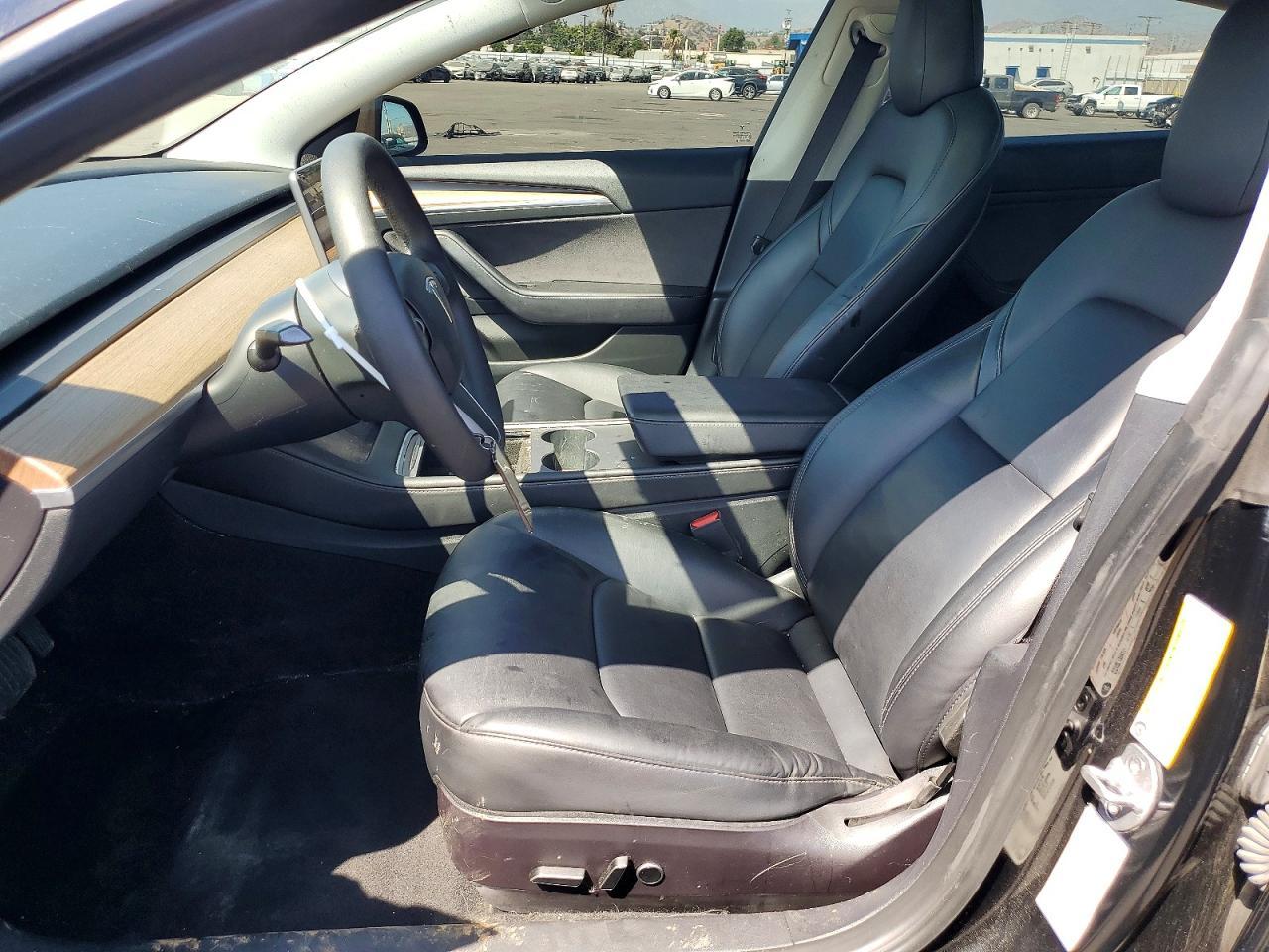 2022 Tesla Model 3 - Image 7
