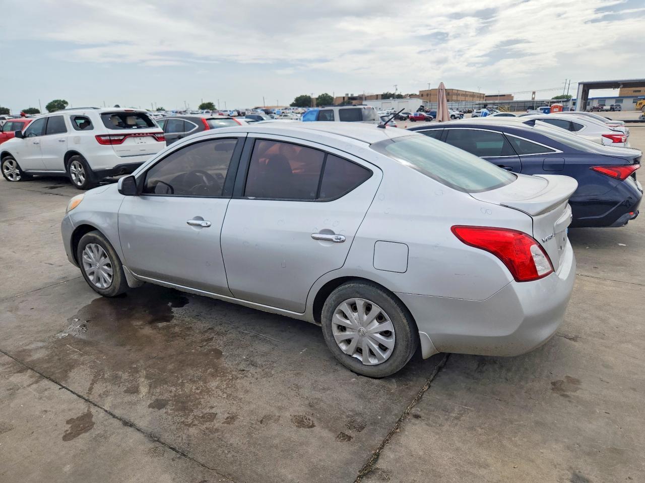 2014 Nissan Versa 1.6 Sv - Фото 2