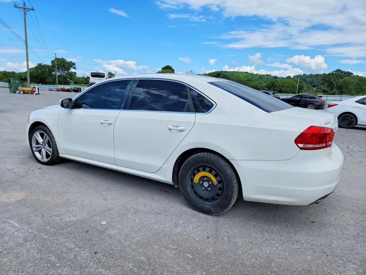 2014 Volkswagen Passat Se - Image 2
