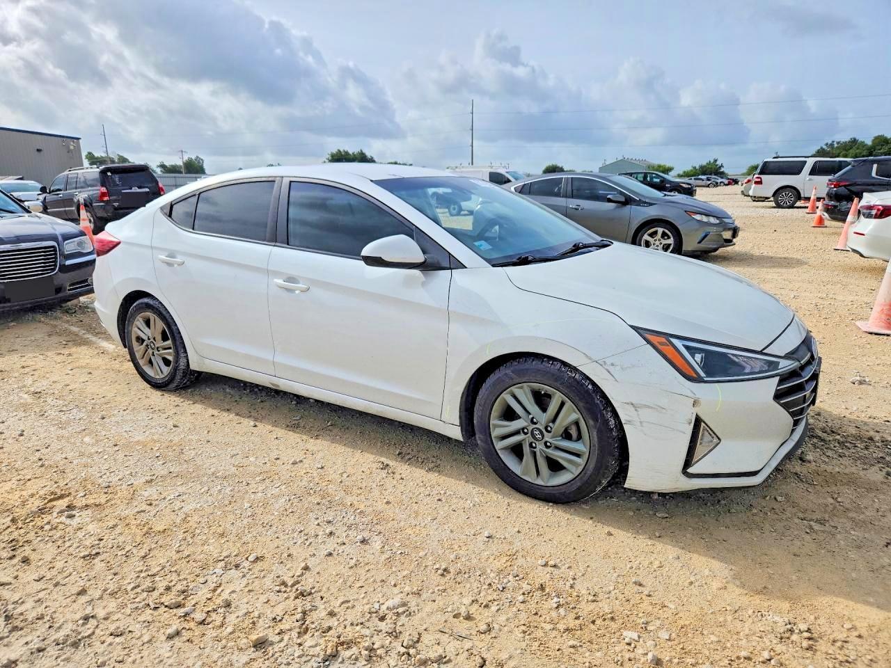 2020 Hyundai Elantra Sel - Фото 4
