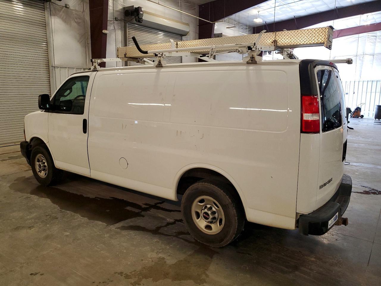 2019 GMC Savana G2500 - Фото 2