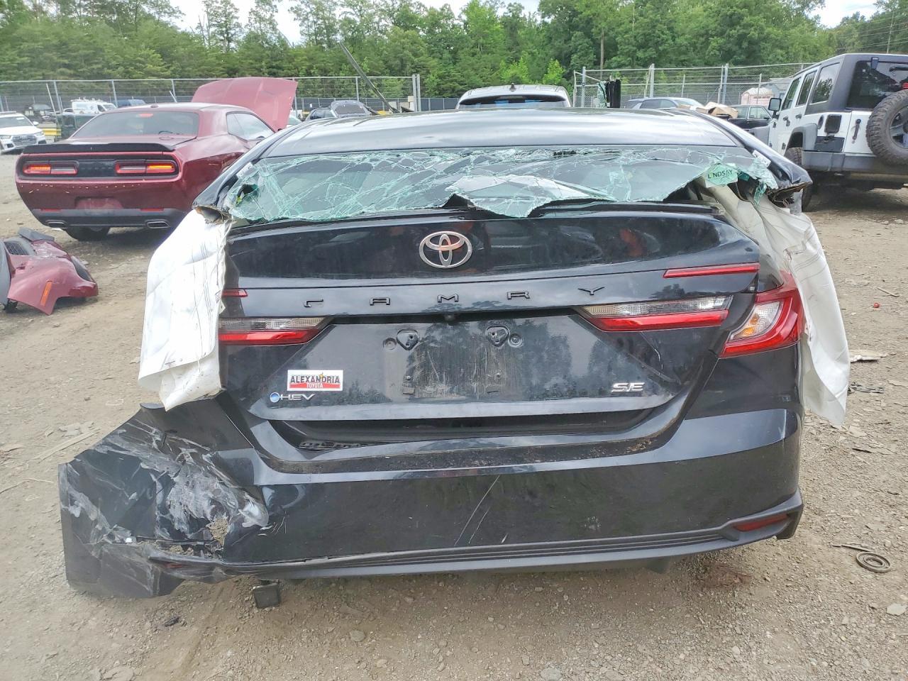 2025 Toyota Camry Se - Фото 6