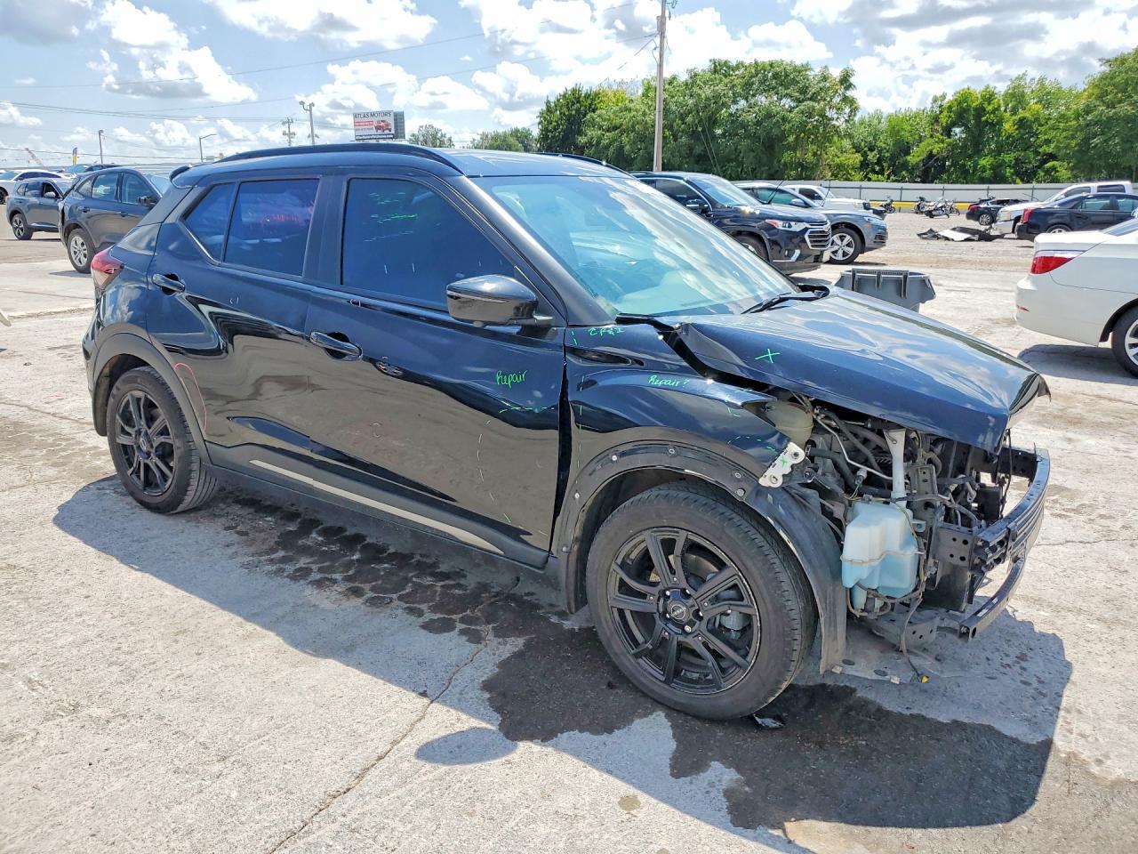 2023 Nissan Kicks Sr - Фото 4