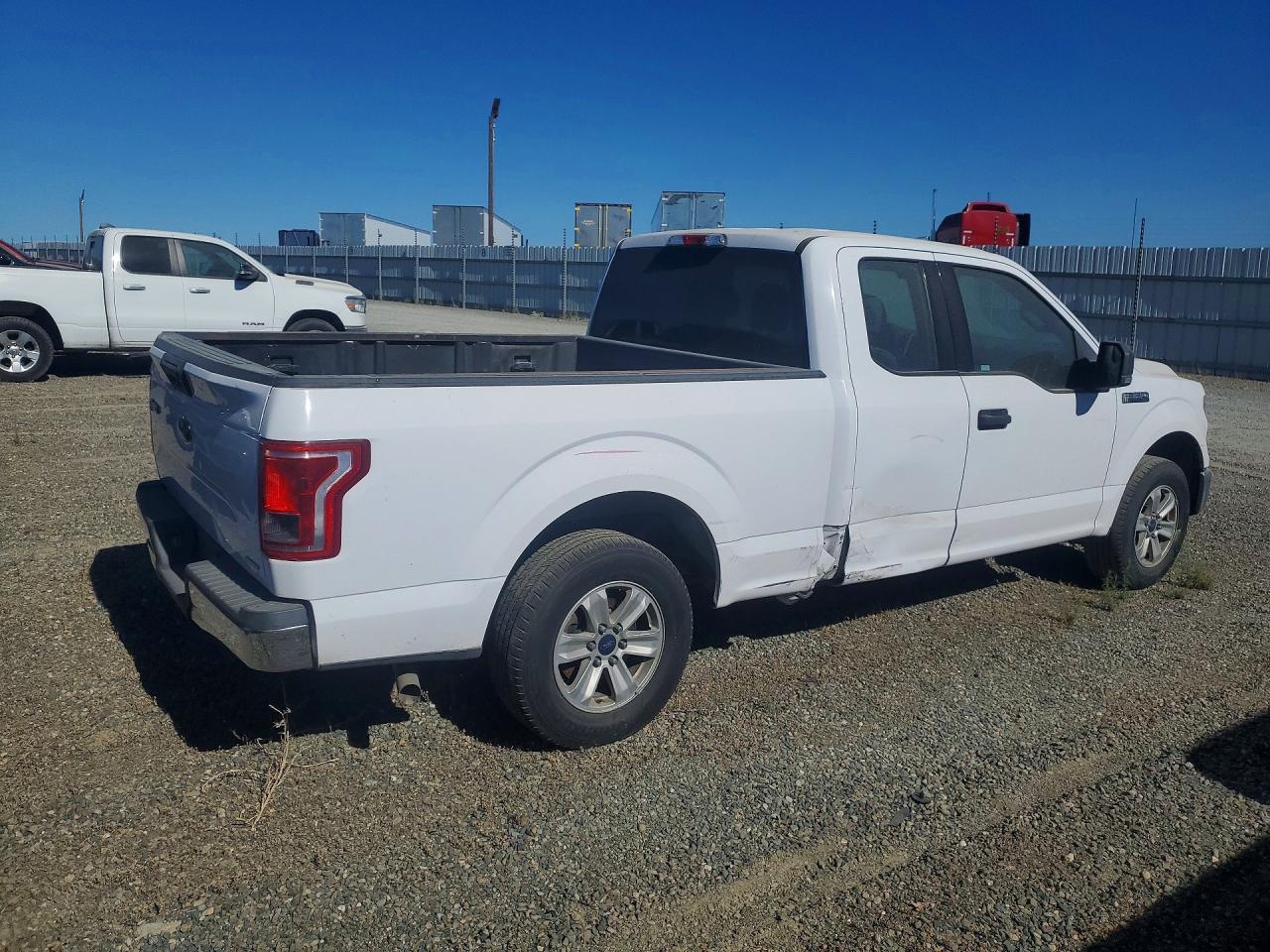 2016 Ford F150 Super Cab - Фото 3