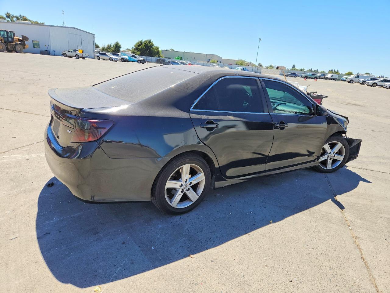 2014 Toyota Camry Se - Фото 3