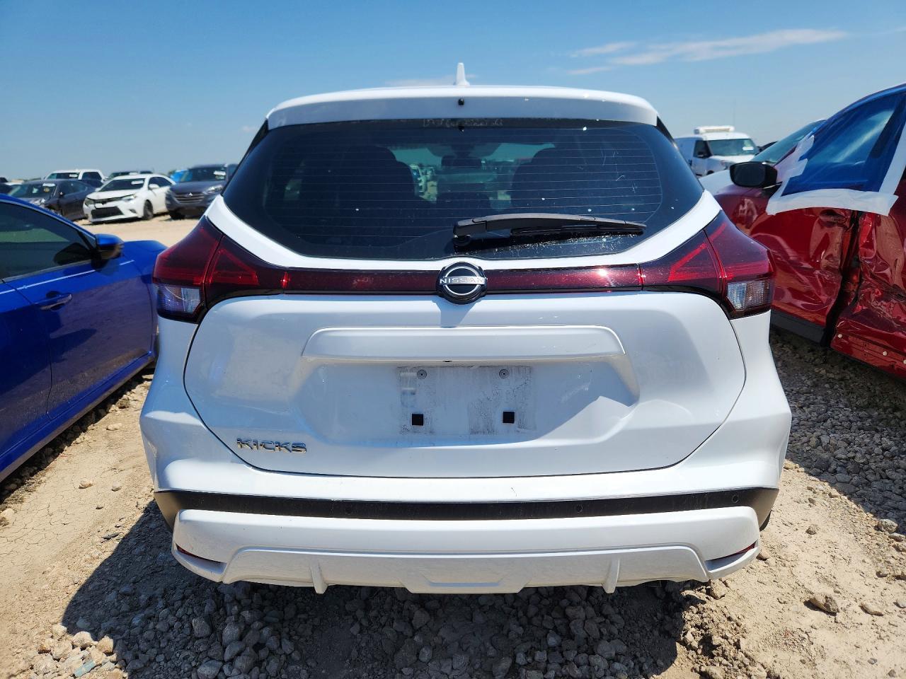 2025 Nissan Kicks Play S - Image 6