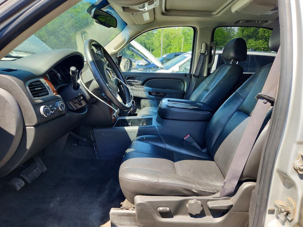 2011 Chevrolet Tahoe Hybrid - Image 7
