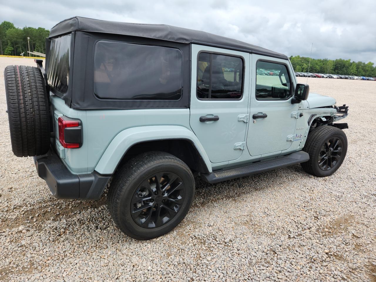 2023 Jeep Wrangler Sahara 4Xe - Фото 3