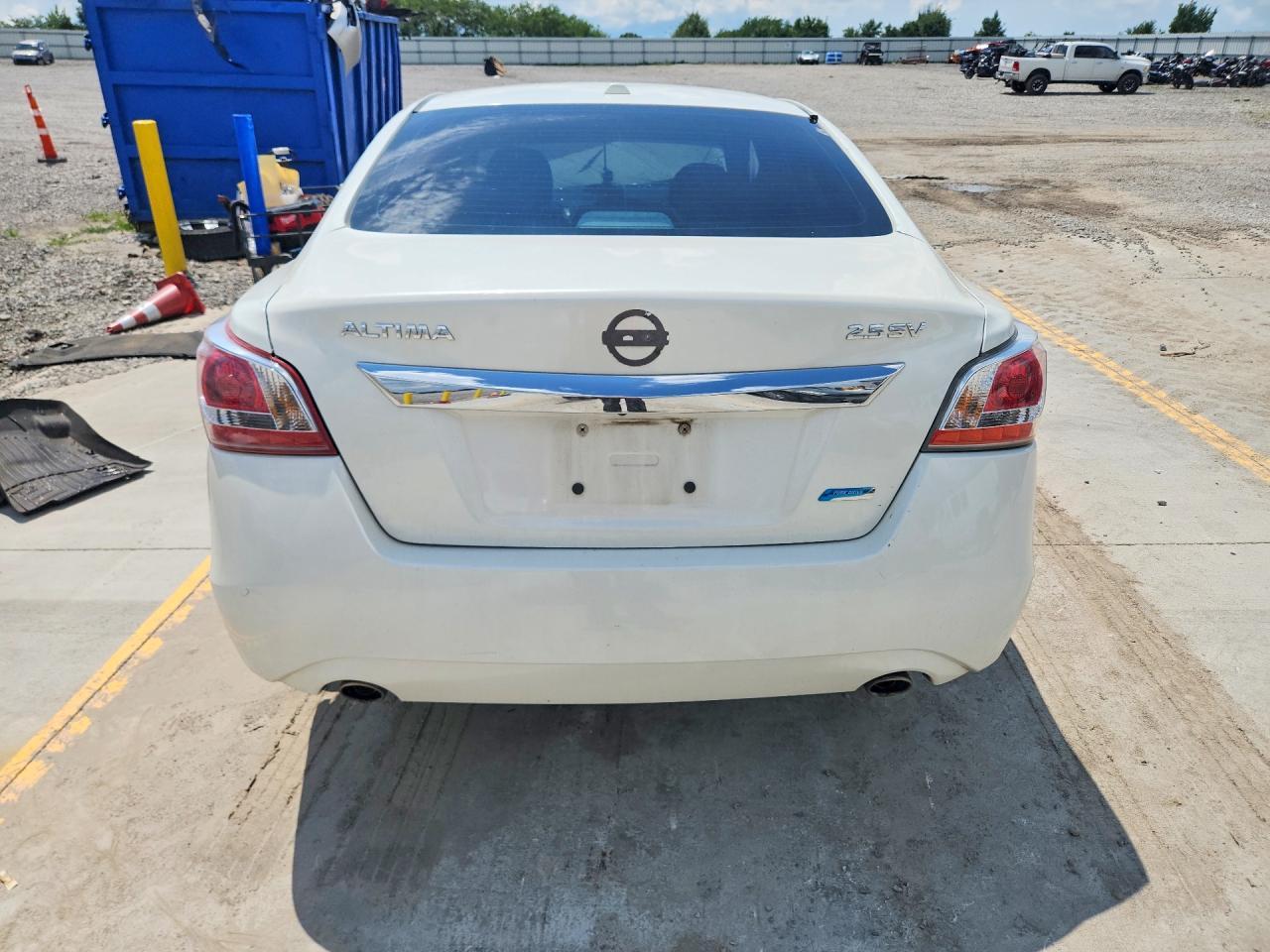 2013 Nissan Altima - Фото 6
