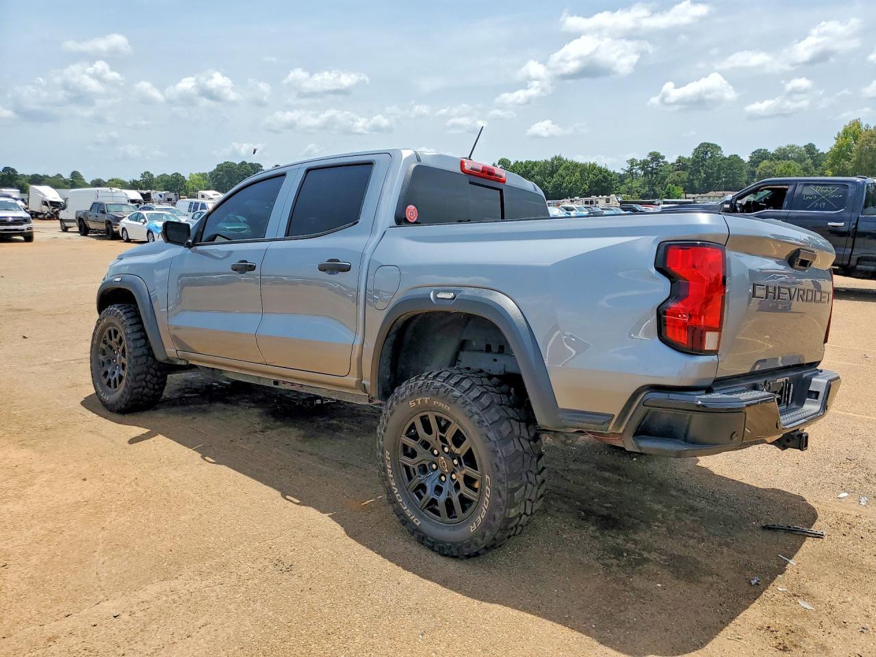 2024 Chevrolet Colorado Trail Boss - Image 2