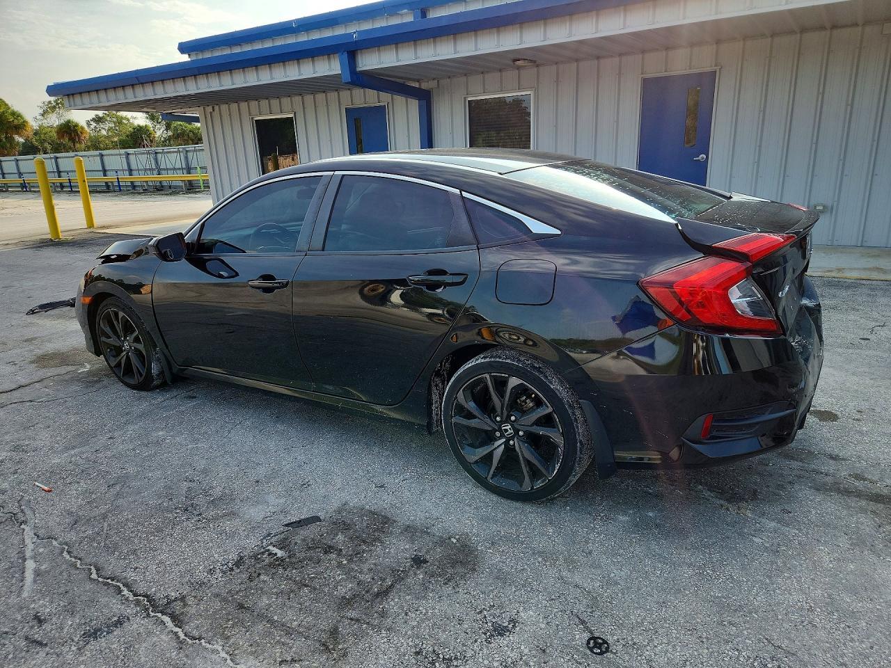 2020 Honda Civic Sport - Фото 2