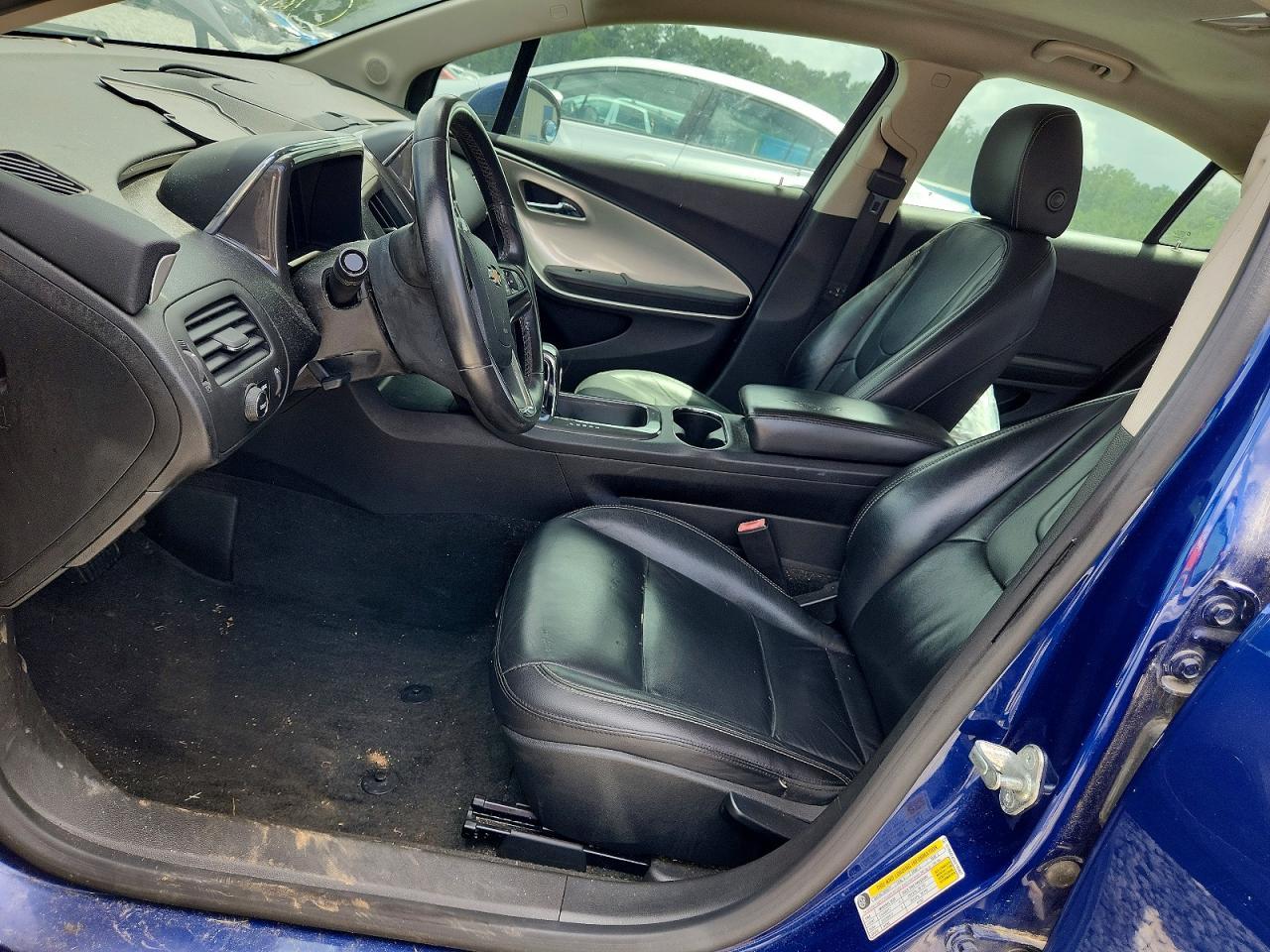 2013 Chevrolet Volt - Image 7
