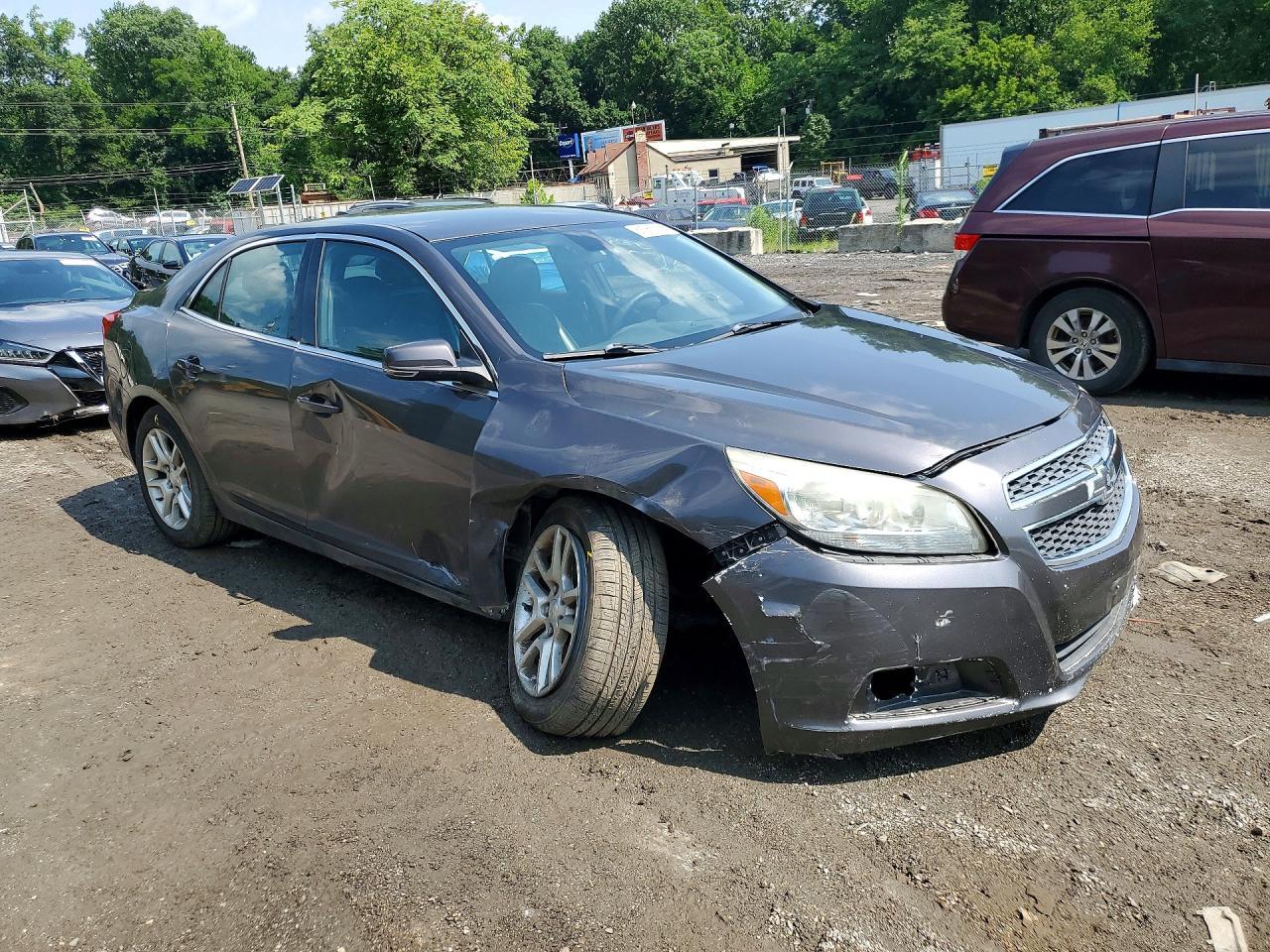 2013 Chevrolet Malibu 1Lt - Фото 4