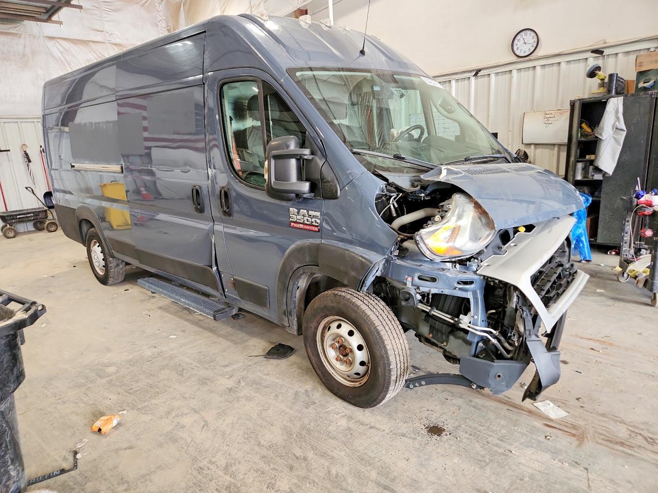 2021 Ram Promaster 3500 Delivery Van - Фото 4