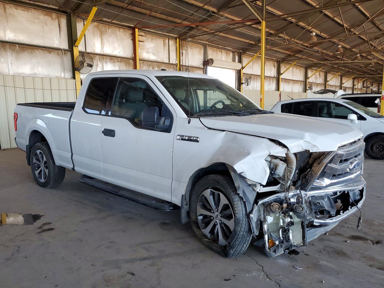 2017 Ford F150 Super Cab - Image 4
