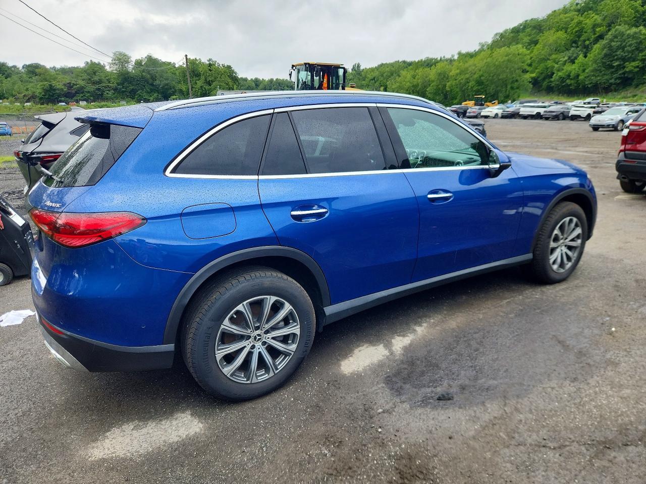 2025 Mercedes-Benz Glc 300 4Matic - Image 3