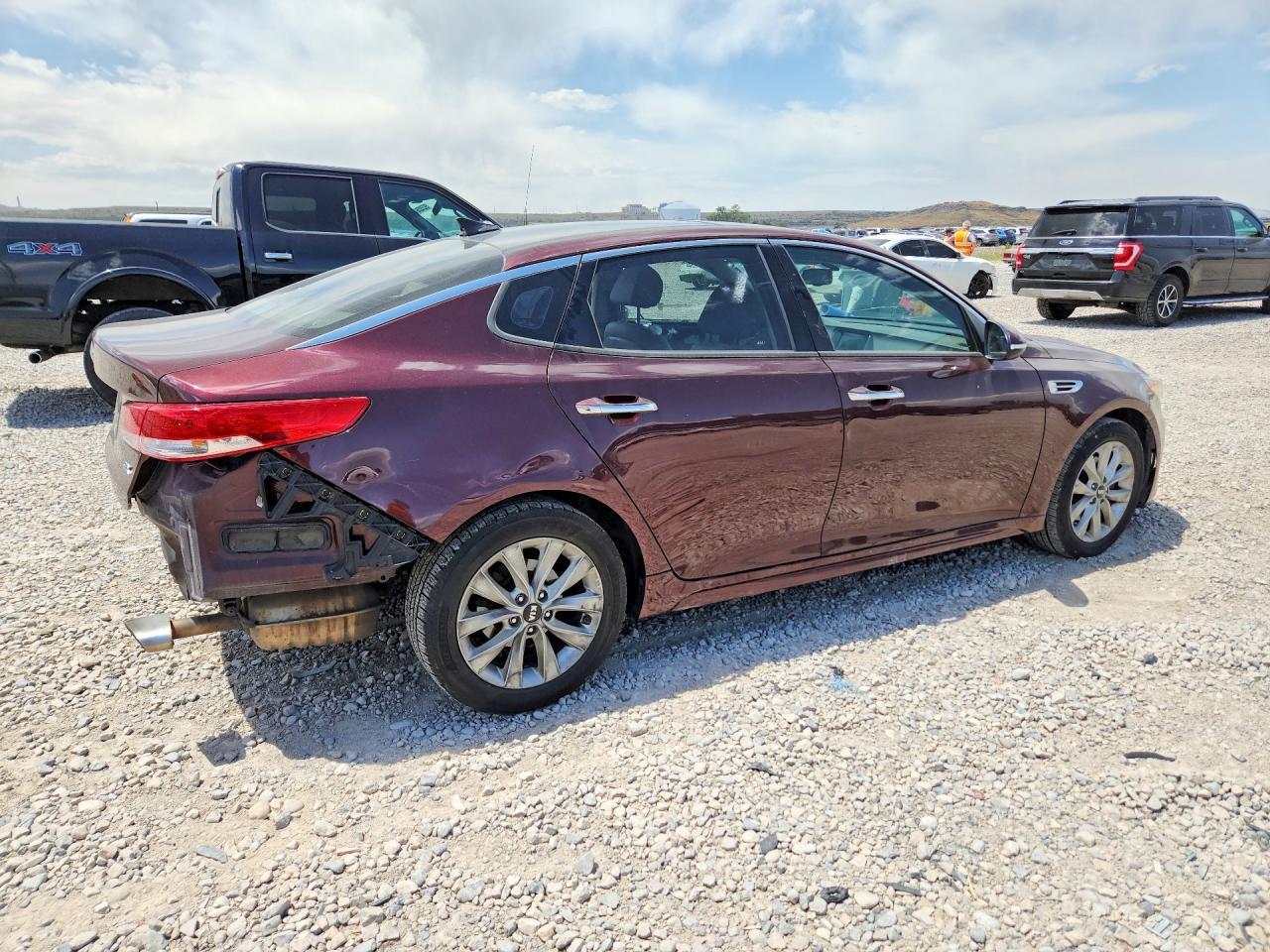 2016 Kia Optima Ex - Image 3