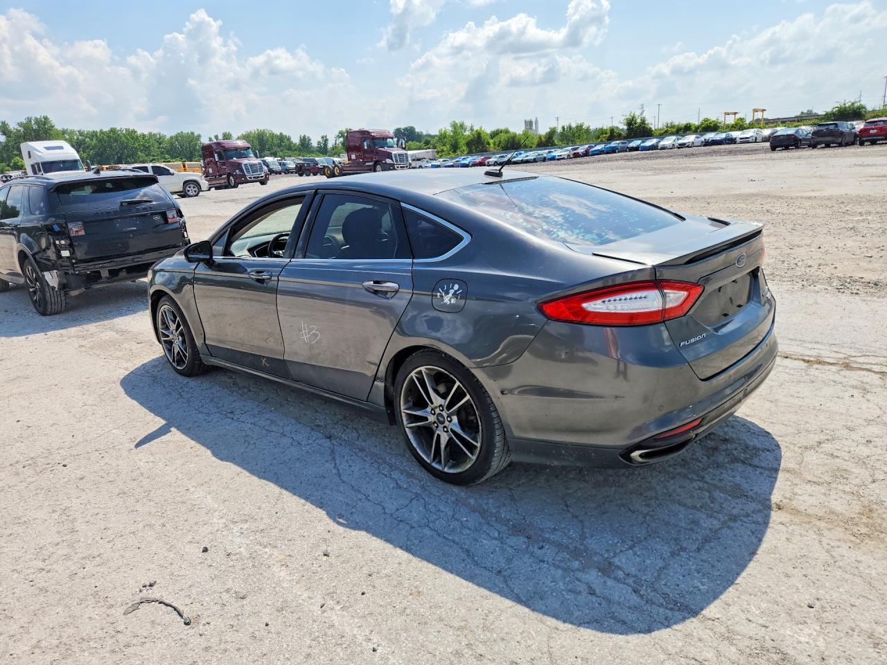 2015 Ford Fusion Titanium - Image 2