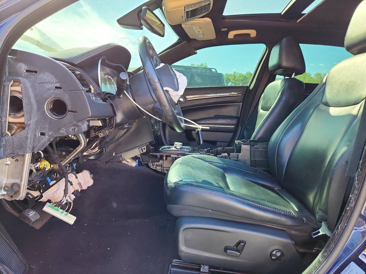 2017 Chrysler 300 Limited - Image 7
