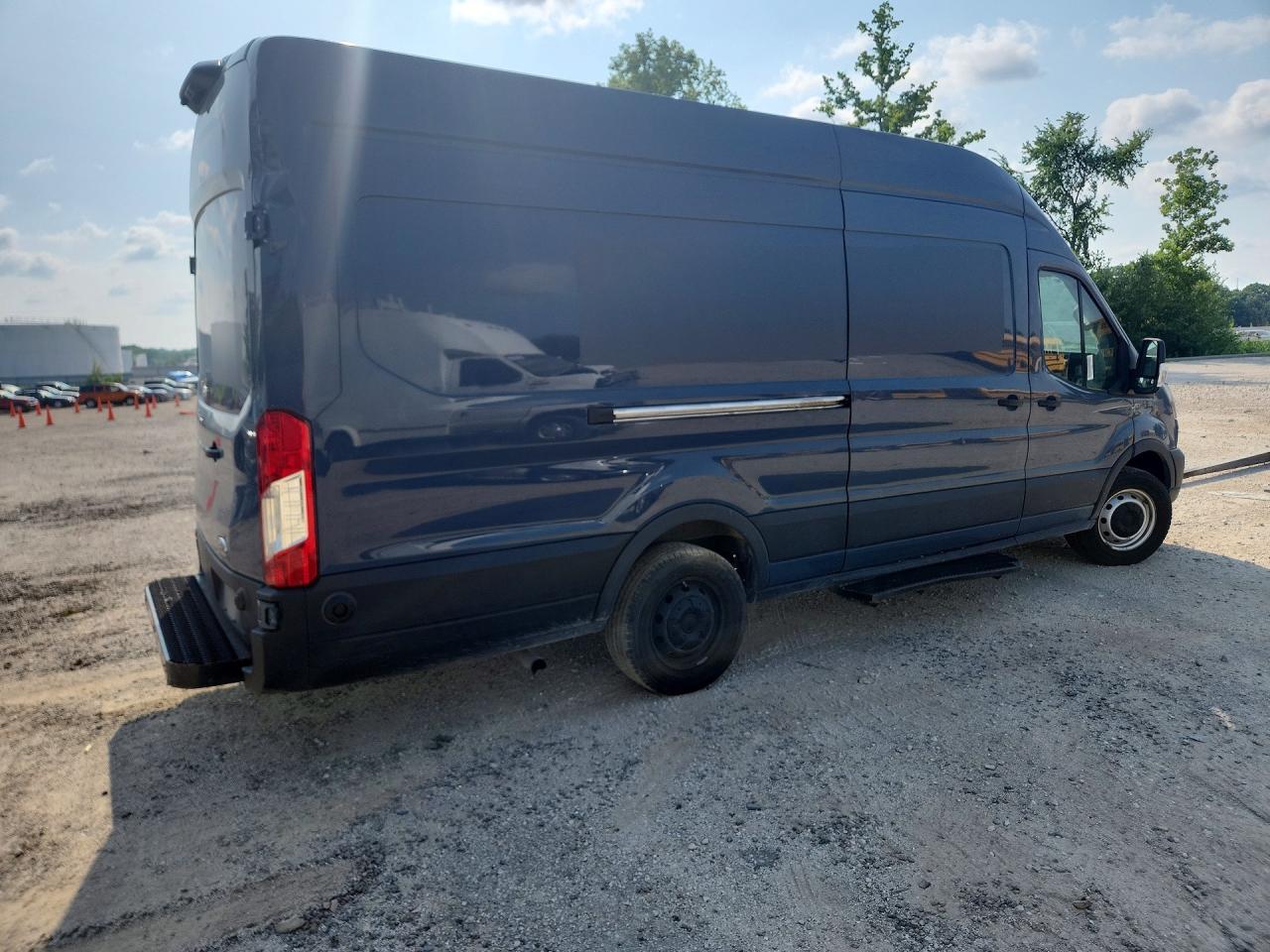 2020 Ford Transit 250 Delivery Van - Фото 3