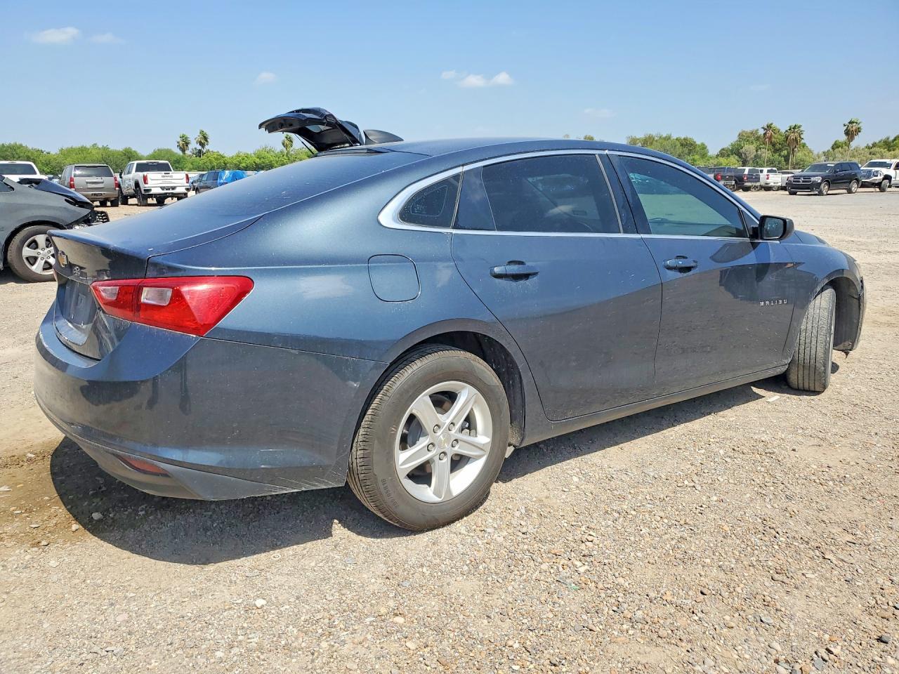 2019 Chevrolet Malibu Ls - Фото 3