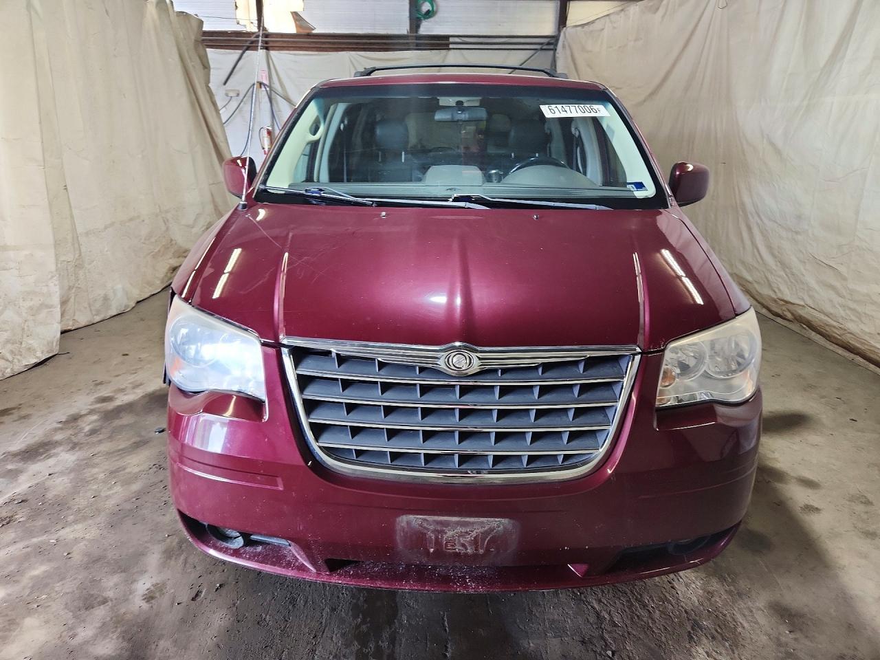 2009 Chrysler Town & Country Touring - Фото 5