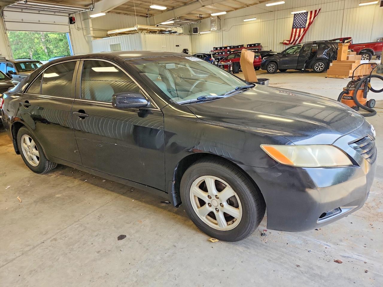 2007 Toyota Camry Le - Image 4
