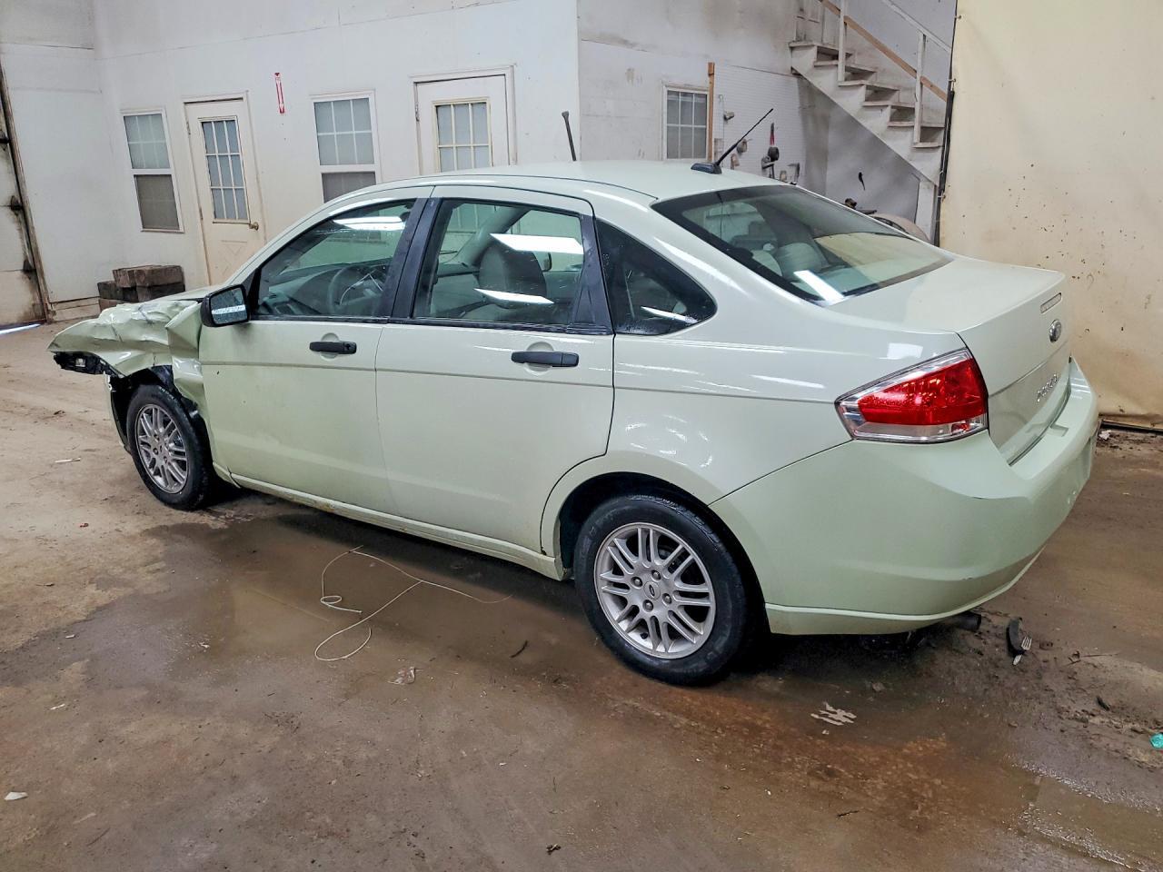 2010 Ford Focus Se - Фото 2
