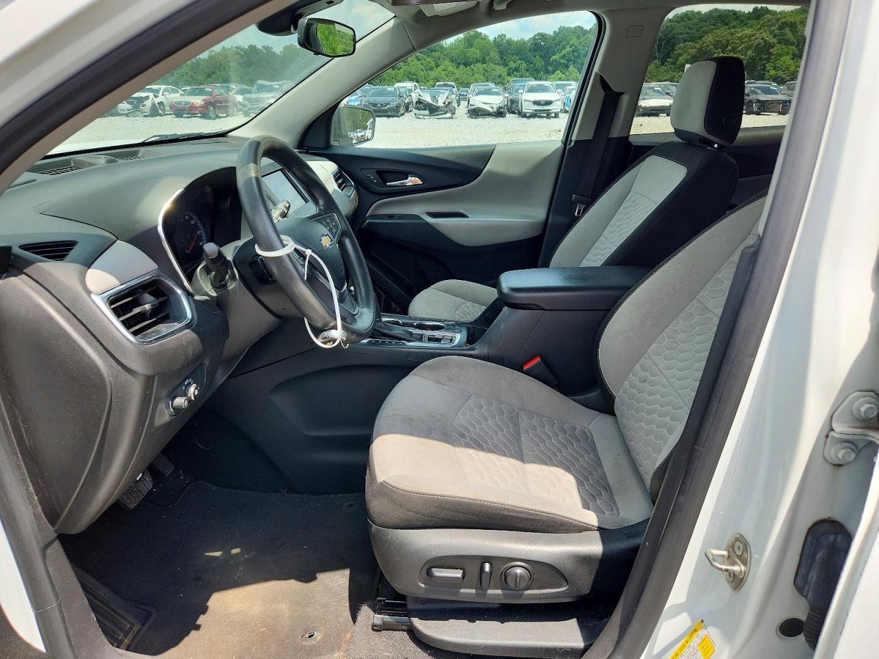 2020 Chevrolet Equinox Ls - Image 7