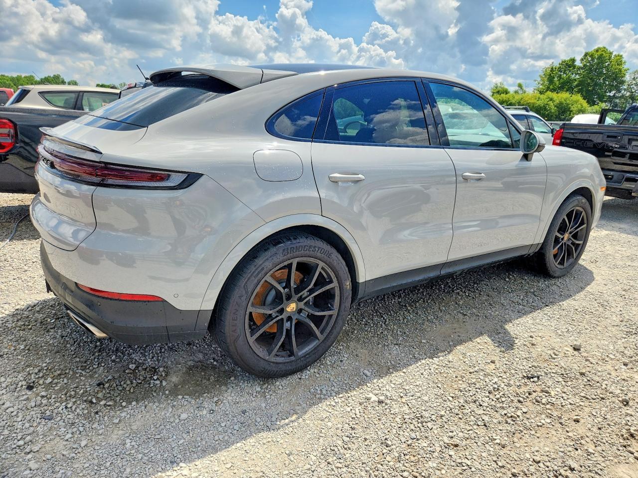 2025 Porsche Cayenne - Фото 3