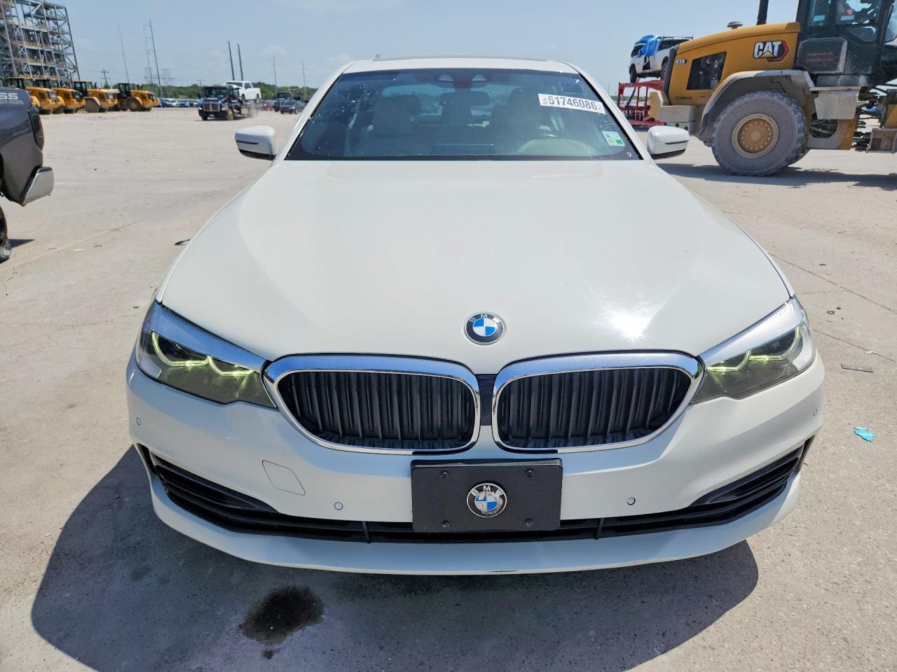 2019 BMW 530 Xi - Фото 5