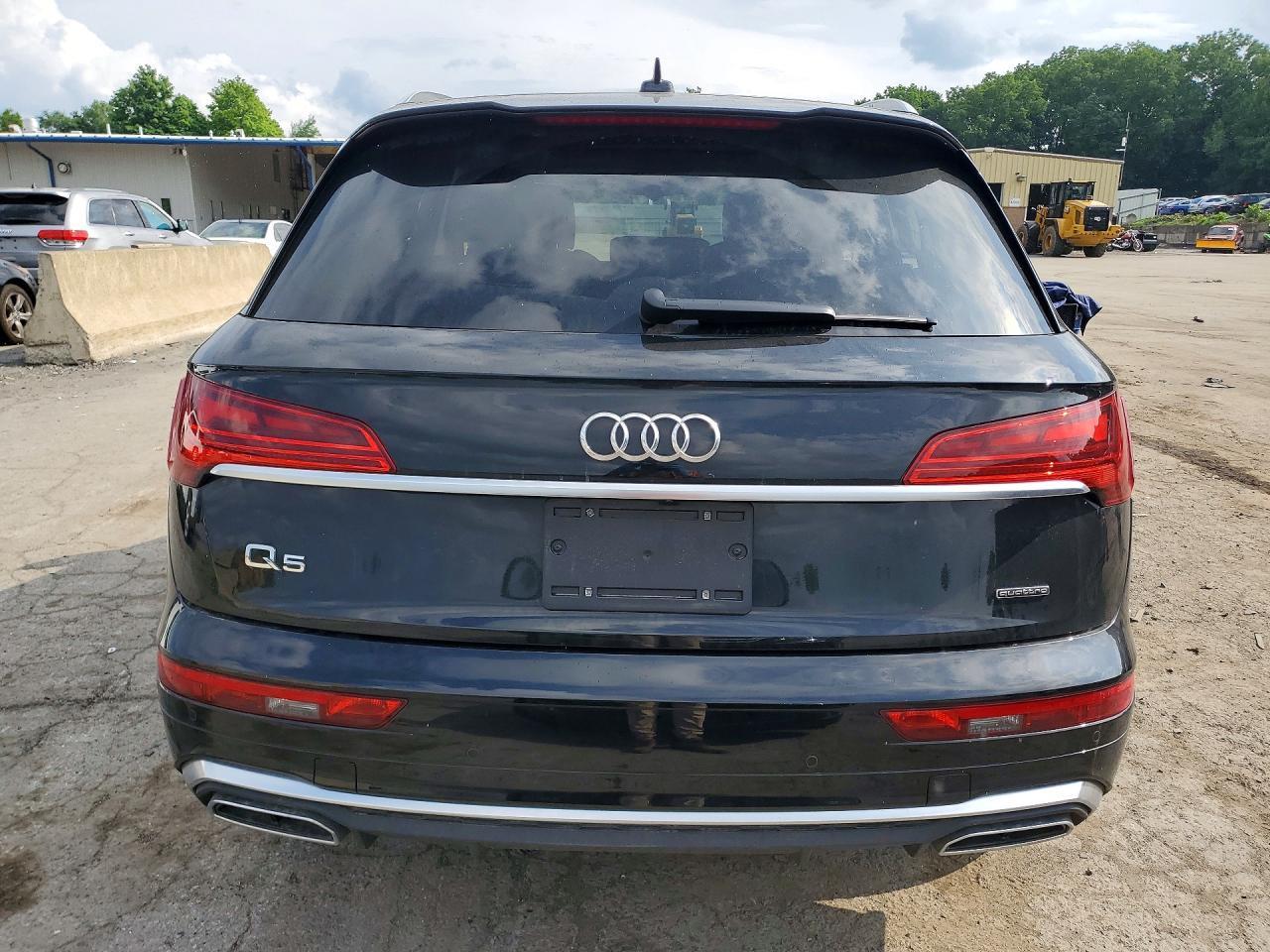 2025 Audi Q5 Premium Plus 45 - Image 6
