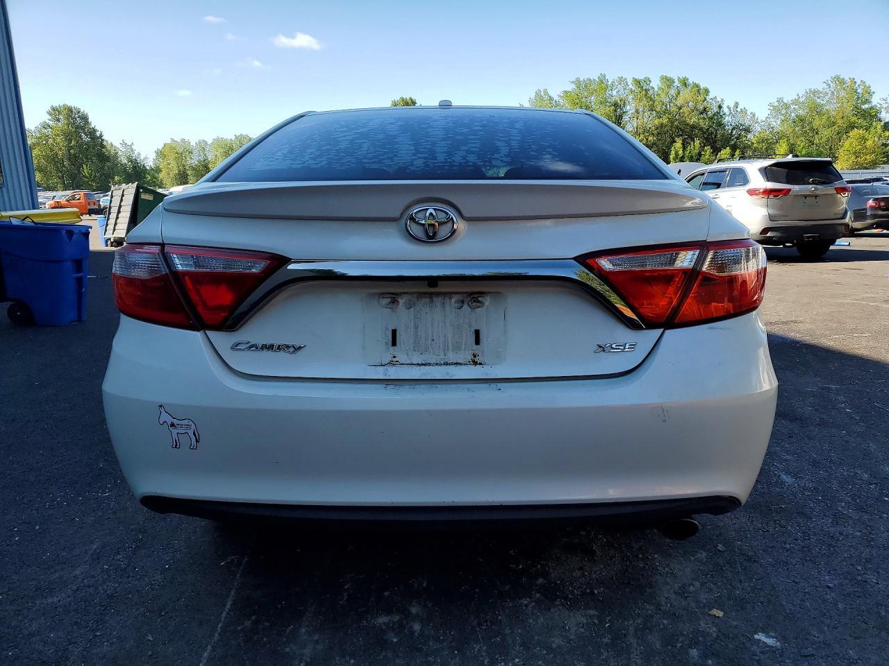 2016 Toyota Camry Xse - Image 6