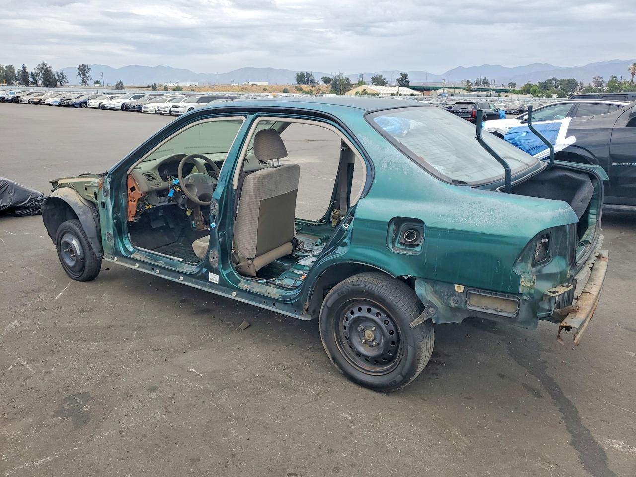 1999 Honda Civic Base - Фото 2