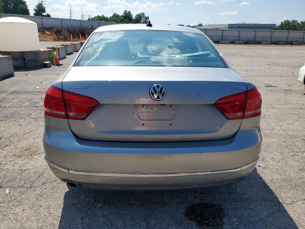 2014 Volkswagen Passat Se - Фото 6