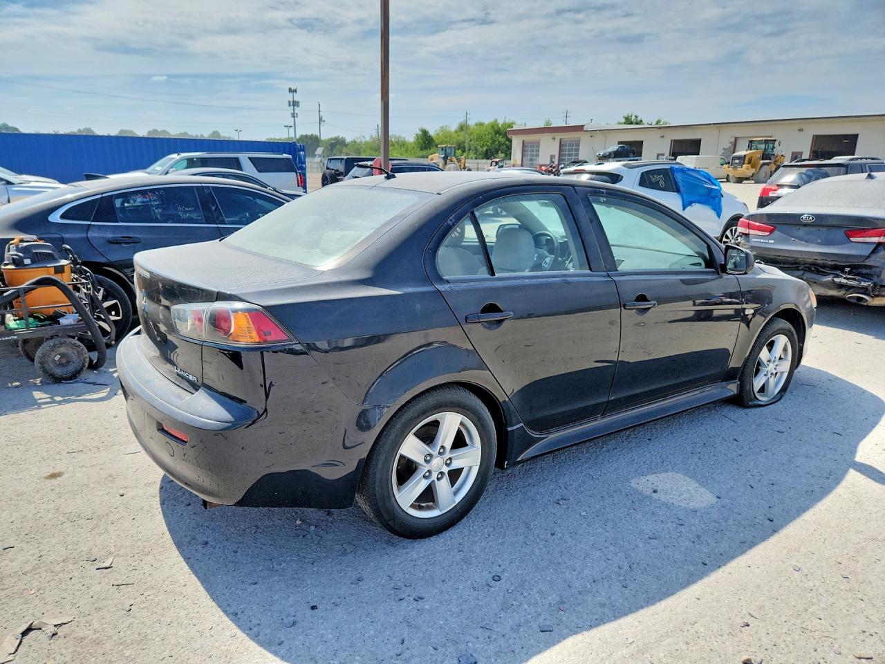 2013 Mitsubishi Lancer Se - Фото 3