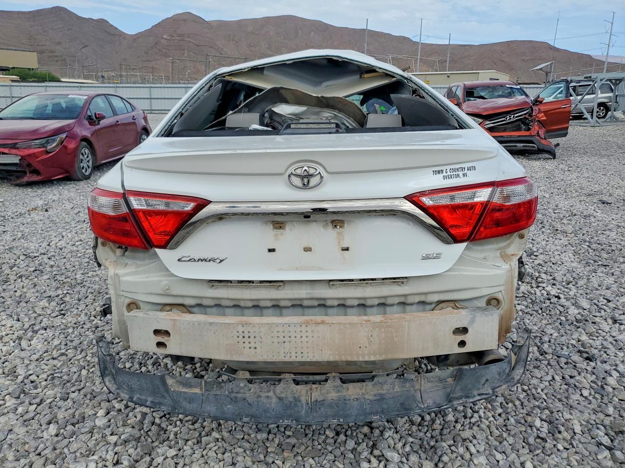 2017 Toyota Camry Se - Фото 6