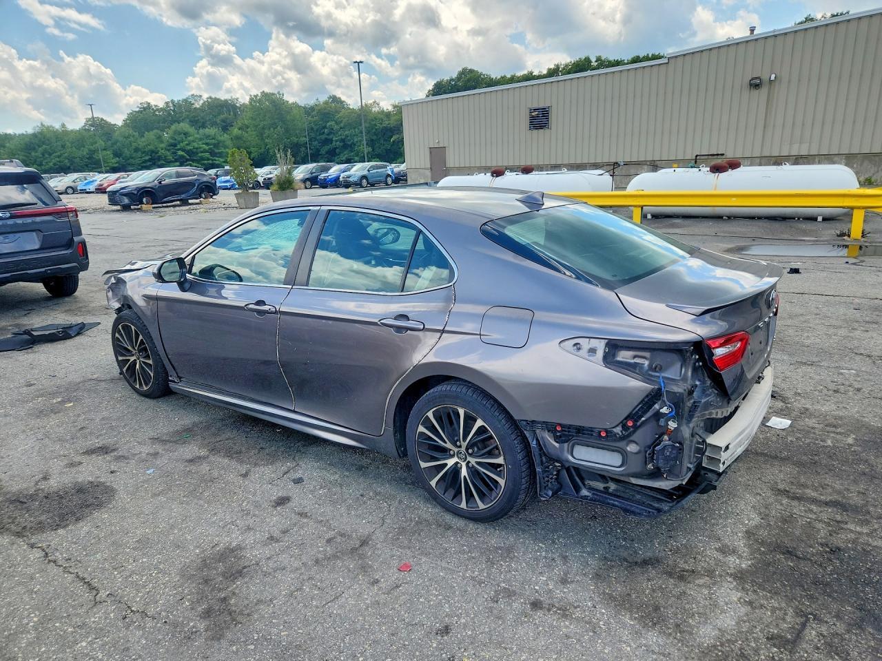 2018 Toyota Camry Se - Фото 2