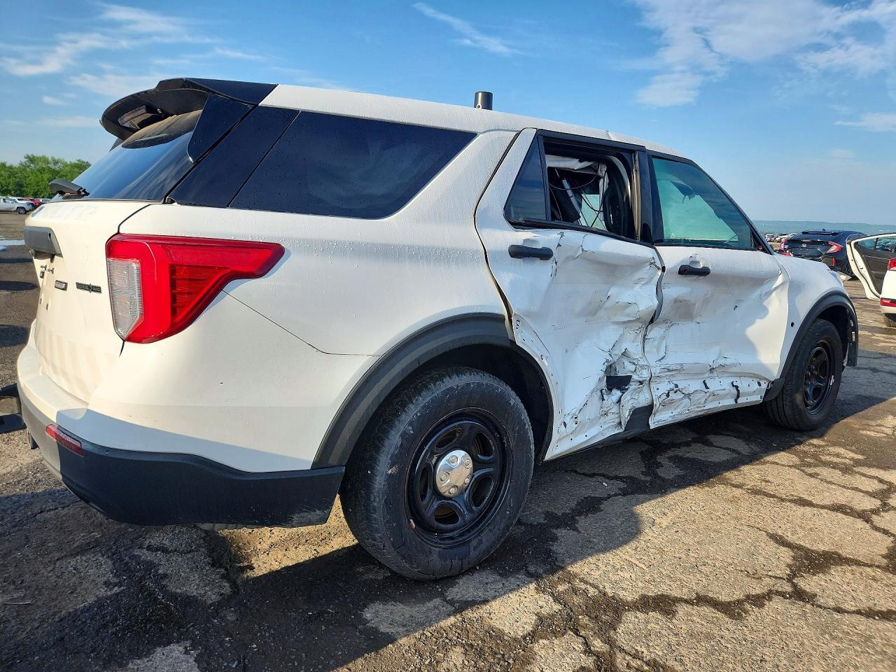 2021 Ford Explorer Police Interceptor - Image 3