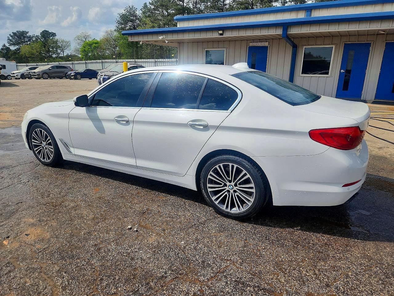 2017 BMW 540 I - Image 2