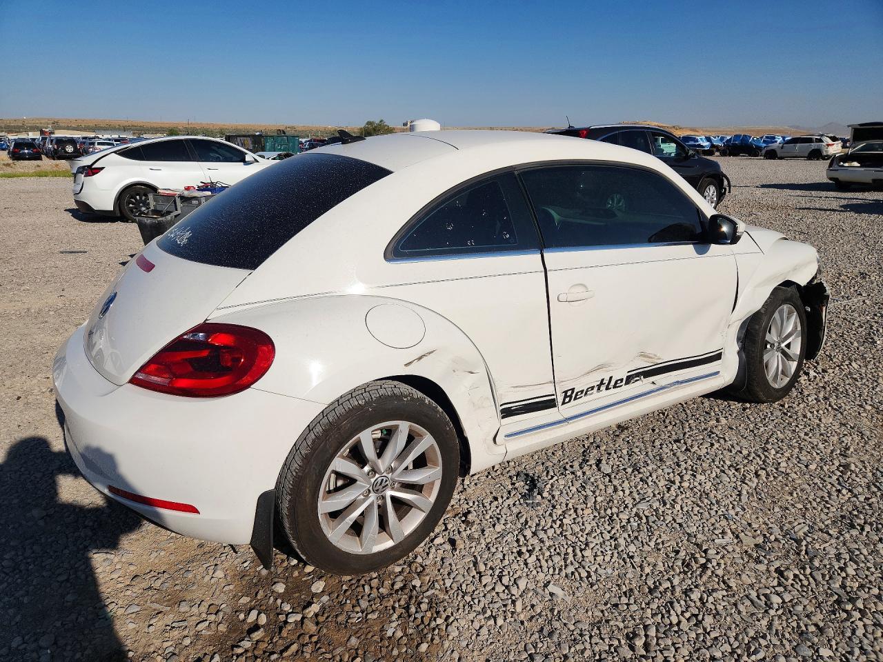2014 Volkswagen Beetle - Фото 3